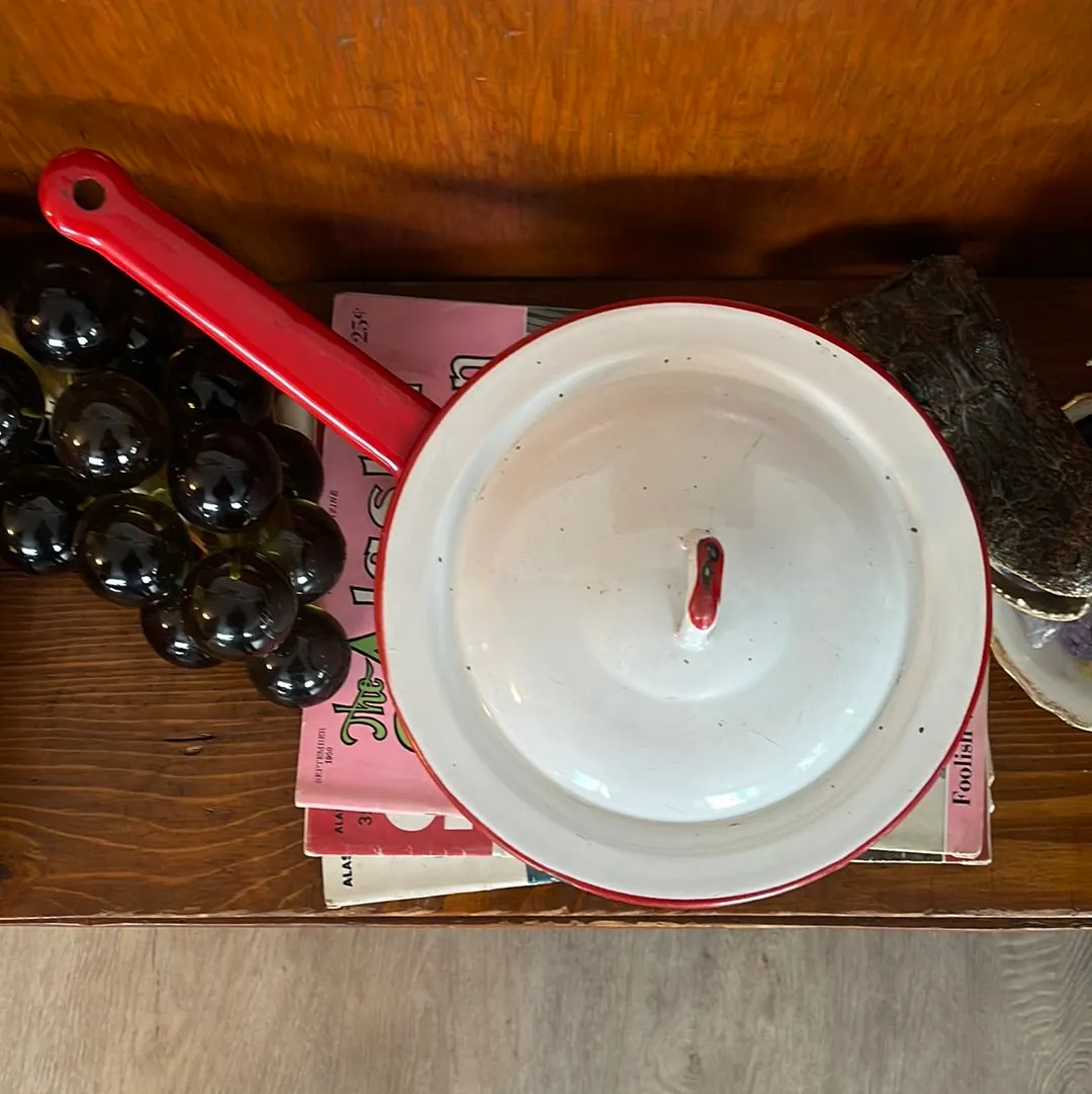 ENAMEL POT WITH LID - RED/WHITE