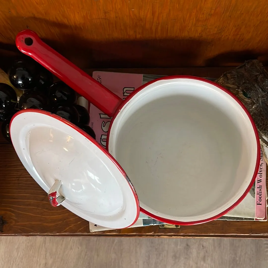 ENAMEL POT WITH LID - RED/WHITE